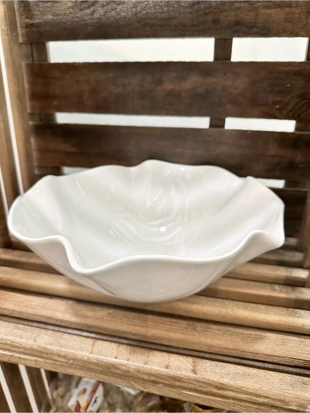 White Ceramic Scalloped Serving Bowl Wavy Elegant Home Dining Large 11” x 4.5”